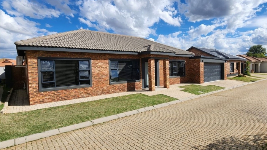 3 Bedroom Property for Sale in Waterberry Estate North West